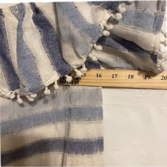 Boho Blue & White Blouse. Large Gypsy Balloon Sleeves Prairie Ruffled Neck - Picture 6 of 8